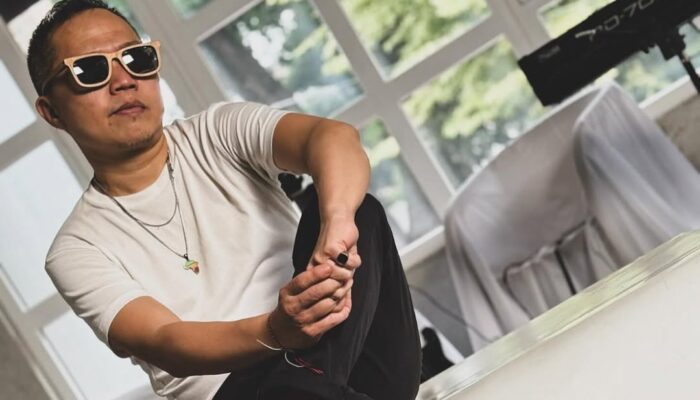 Sandhy Sondoro Hadirkan Kedewasaan Cinta Lewat Single Terbaru Cerita Romansa