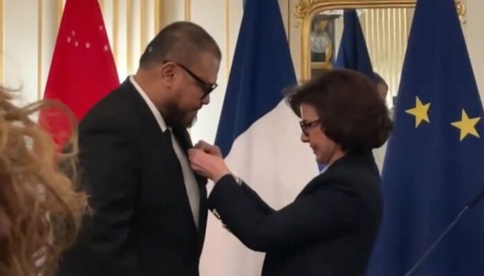 Jelang Rilis Ghost in the Cell, Joko Anwar Dianugerahi Gelar Ksatria Seni dari Pemerintah Prancis