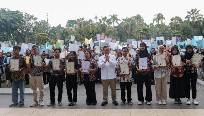 Pemutihan Ijazah Tahap V, Pramono Anung Tegaskan Komitmen Pendidikan Inklusif di Jakarta