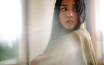 Angel Pieters Kembali dengan “Rindu”, Lagu Pop Balada yang Memeluk Perasaan Tanpa Drama