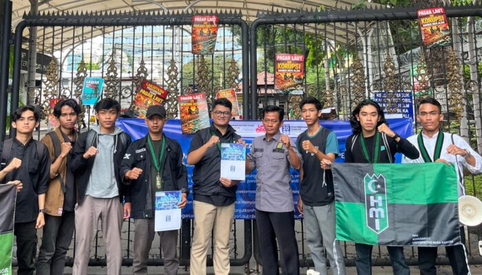 Desak Bongkar Aktor Utama Pagar Laut PIK 2, HMI Bogor Serahkan Kajian Lengkap ke Kejagung