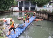 DLH DKI Jakarta Siagakan Pasukan Orange 1.790 Orang Untuk Atasi Sampah Banjir Musim Hujan 2026