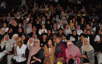 Film “Titip Bunda di Surga-Mu” Bikin Penonton Menangis, Dr. Aisah Dahlan Ungkap Pesan Parenting yang Menampar Hati