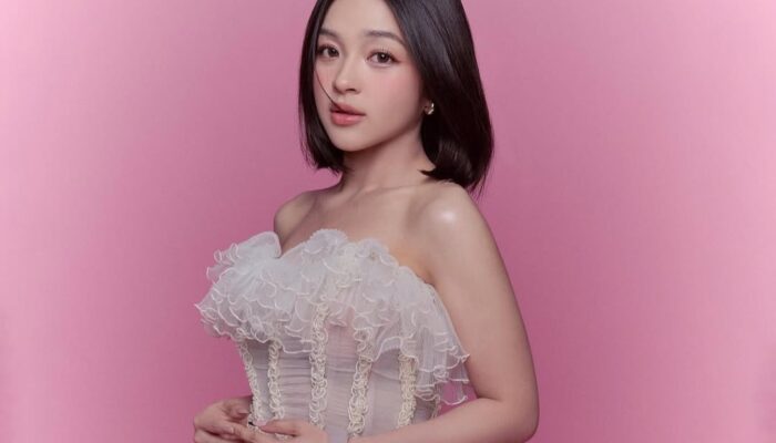 Eca Aura Buka Suara soal “Tabung Pink” yang Viral: Tegaskan Tak Pernah Terlibat, Akui Jadi Pelajaran Berharga