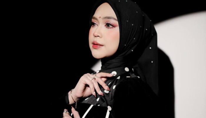 Ria Ricis Ngaku Kena Tipu Travel Umrah, Pilih Ikhlas: “Mungkin Belum Panggilan”
