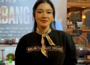 Naysilla Mirdad Totalitas di Film Kapal Terbang, Rela Potong Rambut Demi Peran Pramugari Era 80-an