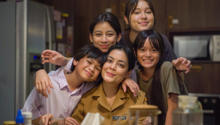 Teaser Film “Yang Lain Boleh Hilang, Asal Kau Jangan” Bikin Haru, Kisah Kehilangan Ibu yang Terasa Nyata