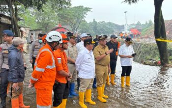Pramono Anung Turun Langsung ke Bantargebang Usai Longsor, Pastikan Penanganan Cepat dan Korban Mendapat Dukungan Penuh