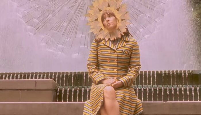 Lenka Kembali dengan “Sunshine Girl”, Sinyal Album Baru Good Days yang Lebih Personal dan Emosional