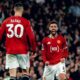 MU Menang Dramatis, Jersey “(RED)” Jadi Sorotan: Gol, Amal, dan Harapan di Old Trafford
