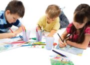 Bukan Sekadar Coret-Coret! Ini 6 Manfaat Mewarnai Anak yang Sering Diremehkan Orang Tua