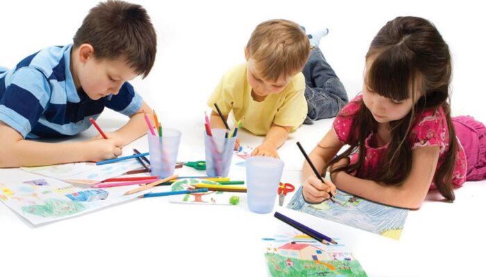 Bukan Sekadar Coret-Coret! Ini 6 Manfaat Mewarnai Anak yang Sering Diremehkan Orang Tua