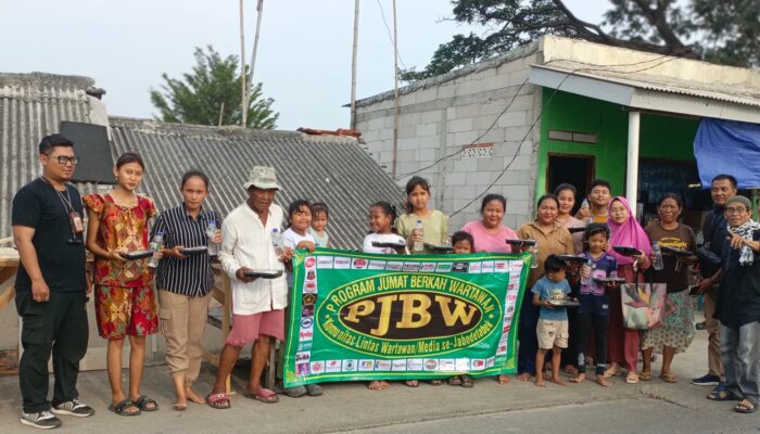 75 Pekan Tanpa Henti, Jumat Berkah Wartawan Hadir di Tambun dan Bantu Warga Mangunjaya Indah 1