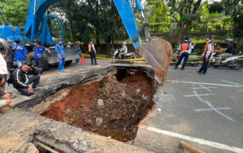 Jalan Raya Lenteng Agung Amblas, Dinas SDA DKI Bergerak Cepat! Perbaikan Darurat Dimulai Malam Ini