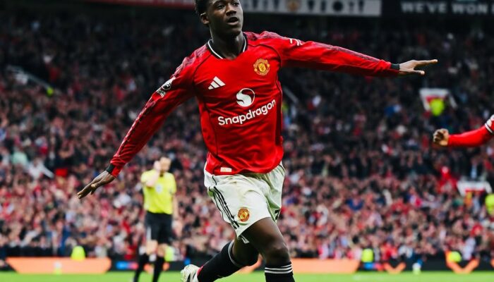 Drama 5 Gol di Old Trafford! Mainoo Jadi Pahlawan, Manchester United Kunci Tiket Liga Champions Usai Tumbangkan Liverpool