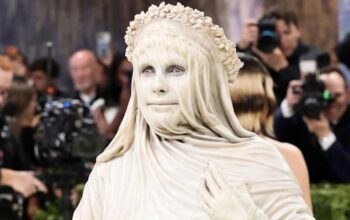 Heidi Klum “Jadi Patung Hidup” di Met Gala 2026, Penampilan Tak Terlupakan yang Bikin Publik Terpukau