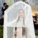 Lisa BLACKPINK Guncang Met Gala 2026: Gaun “Hidup” Berbasis Teknologi Jadi Sorotan Dunia