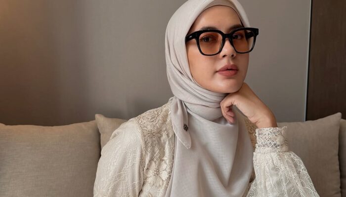 Paula Verhoeven Pamer KTP Baru Usai Cerai dari Baim Wong, Isyaratkan Babak Hidup yang Benar-Benar Baru