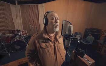 Tangis Rindu Indro Warkop Pecah “Dan Aku Rindu”, Lagu untuk Dono, Kasino hingga Nanu Bikin Warganet Tersentuh