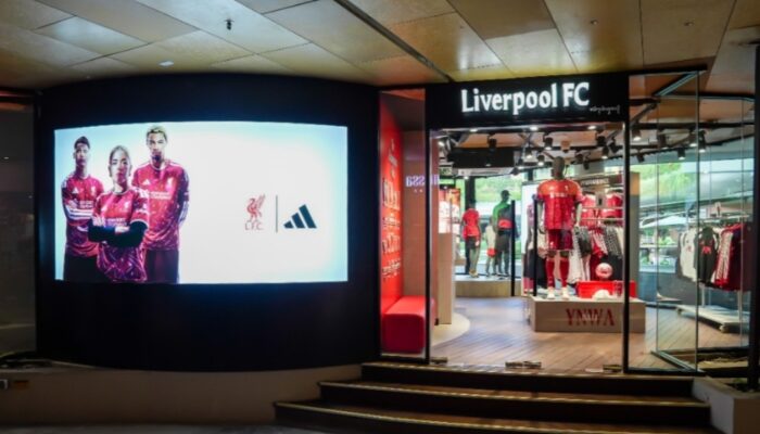 Liverpool FC Resmi Hadir di Bali, Fans The Reds Kini Bisa Belanja Merchandise Ala Anfield
