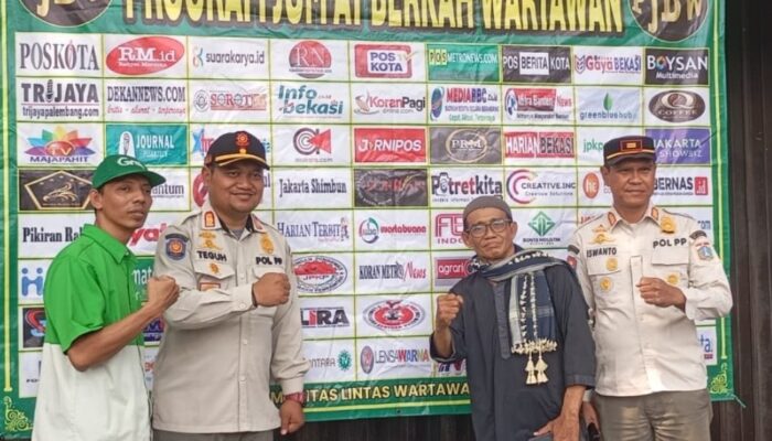 Jumat Berkah Wartawan dan Satpol PP Jatinegara Tebar 150 Nasi Boks, Aksi Sosial yang Hangatkan HUT ke-499 Jakarta