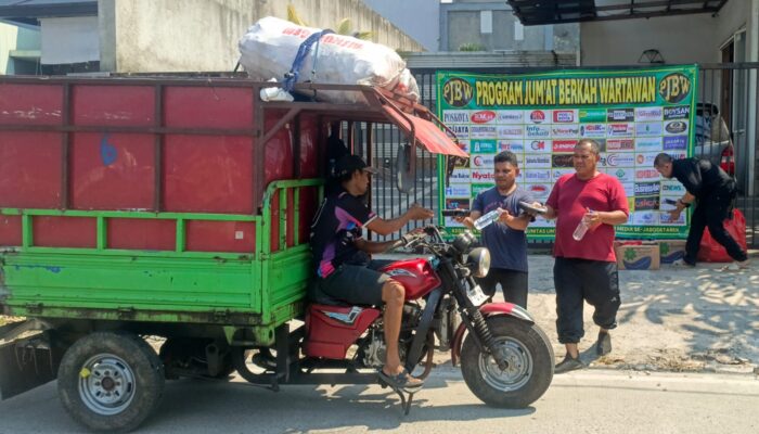 Jumat Berkah Wartawan Tebar Kepedulian hingga Ciputat Tangsel