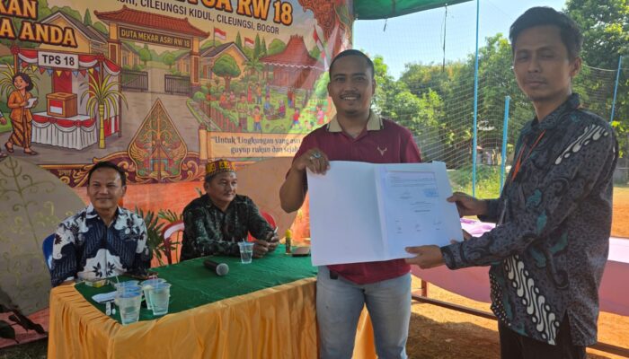 Bambang Cahyo Menang, Warga RW 18 Duta Mekar Asri Bersatu
