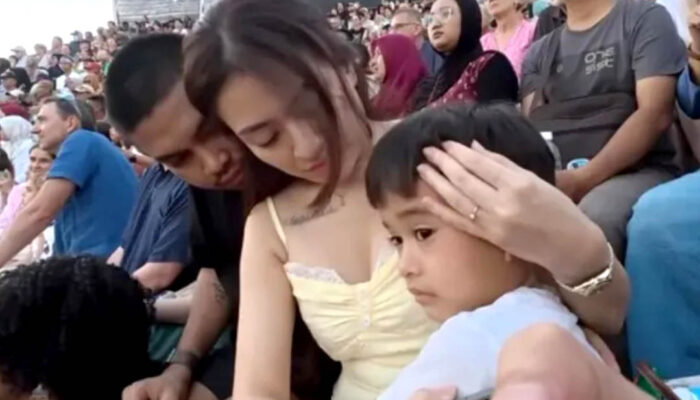 Nathalie Holscher Murka Adzam Ditegur Kasar saat Nonton Tari Kecak di Bali, Begini Kronologinya