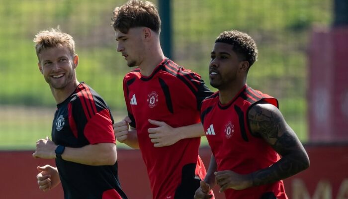 MU vs Wrexham: Debut Andrey Santos Jadi Sorotan Pramusim 2026