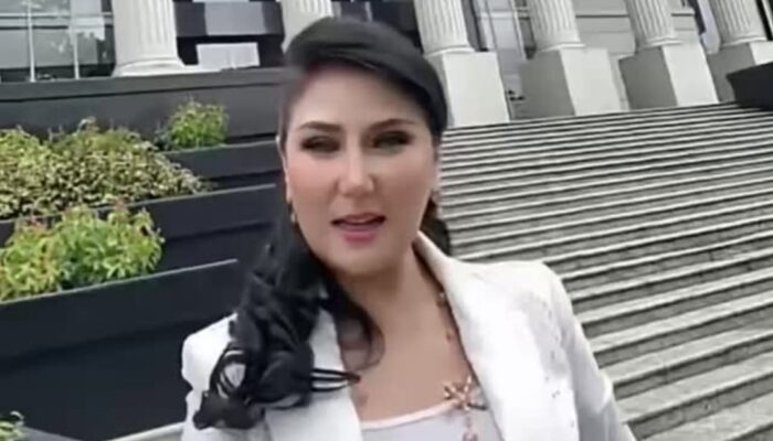 Lita Gading Kritik Hotman Paris Usai Dampingi Febrie Adriansyah