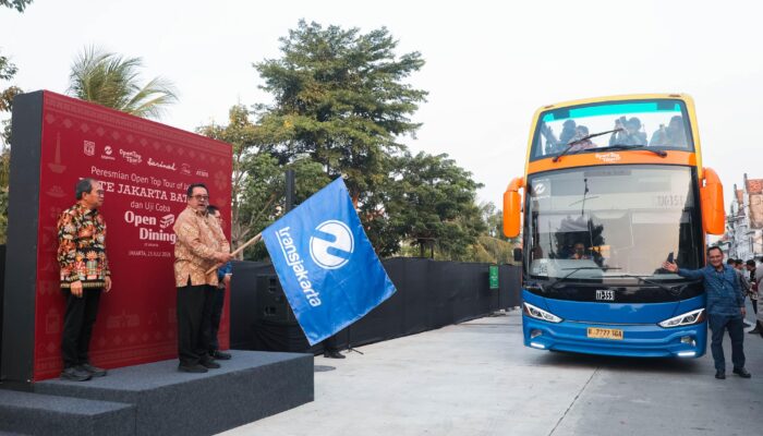 Rano Karno Resmikan Open Top Tour, Wisata Jakarta Makin Seru