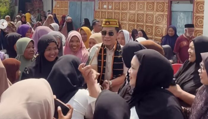 Gus Miftah Salurkan Rp500 Juta untuk Korban Gempa NTT