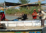 Jumat Berkah Wartawan Tembus Kampung Nelayan Pakis Jaya
