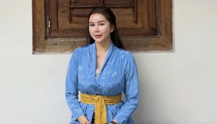 Aura Kasih Pilih Bisnis Ayam, Tinggalkan Dunia Hiburan?