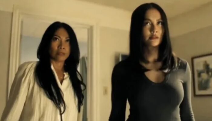Agnez Mo dan Anggun Bawa Kerambit ke Reacher 4