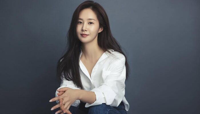 Yuri SNSD Tinggalkan SM Entertainment Setelah 19 Tahun