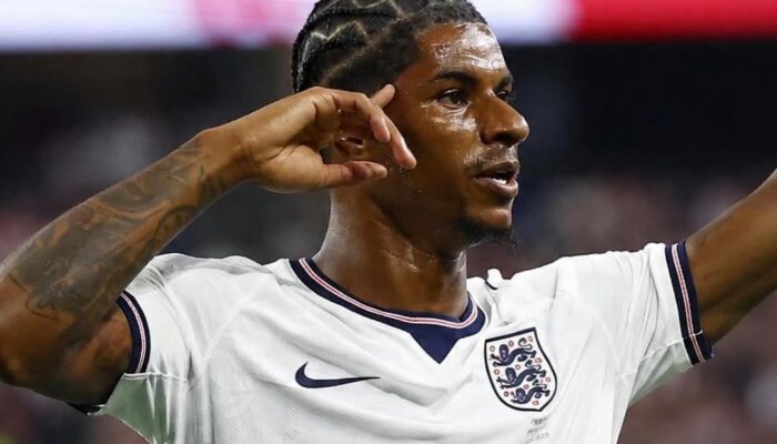 Marcus Rashford Bertahan di MU? Carrick Beri Kode Keras