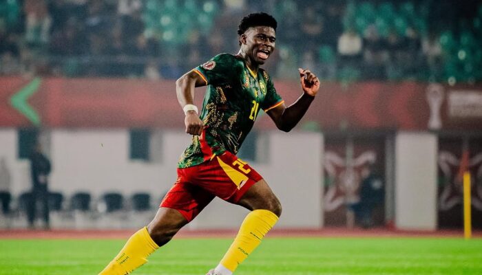 MU Makin Dekat Rekrut Carlos Baleba, Negosiasi Transfer Masuki Tahap Akhir