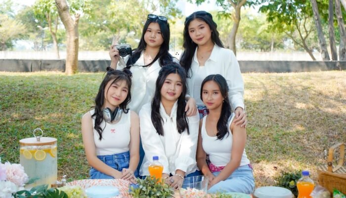 PinkDice Bicara Cinta yang Berubah Jadi Sahabat di Single Baru