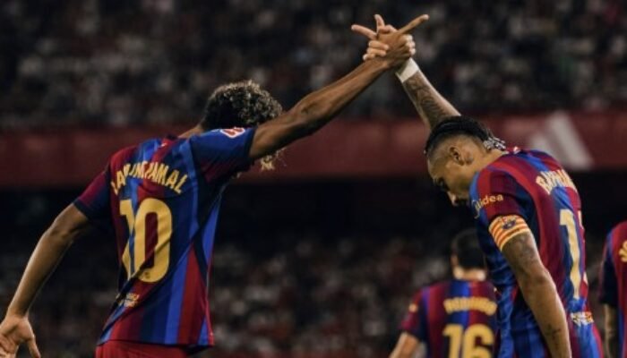 Raphinha Menggila, Barcelona Comeback 3-1 atas Sevilla