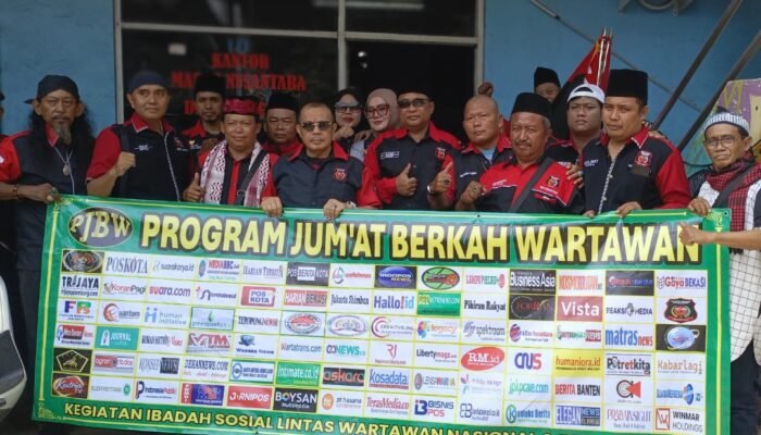 Jumat Berkah di Cilincing, MADAS Nusantara dan PJBW Bagikan 630 Paket Nasi