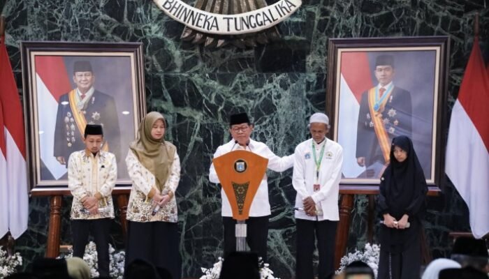 Pemprov DKI Berangkatkan 48 Peserta Umrah, Marbot hingga Juara MTQ