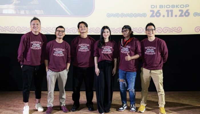 PULANG KAMPUNG Rilis Official Trailer, Kisah Daniel dan Uli Berbalut Musik Batak