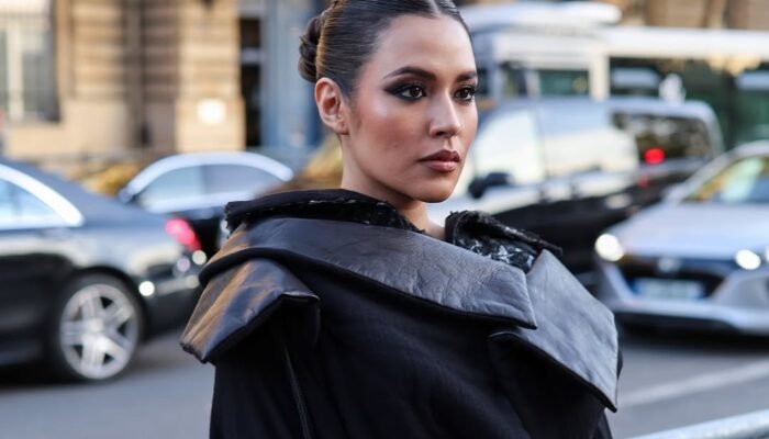 Raisa Tampil Beda di Paris Fashion Week 2026, Makeup Dramatis Bikin Aura Makin Edgy