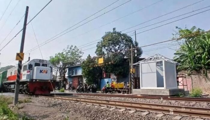 KAI Operasikan 9 Gardu Pelintasan Kereta, Pembangunan 190 Titik JPL Capai 98 Persen